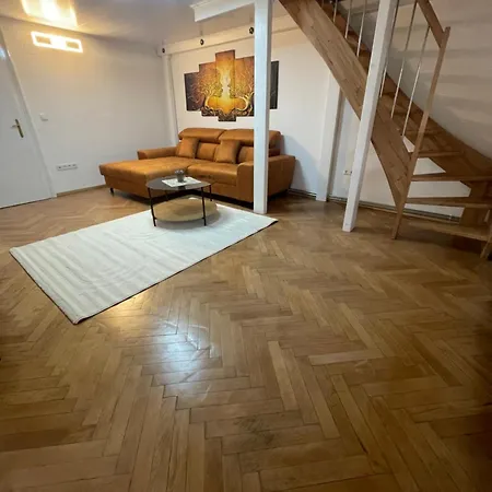 Im Herz-jesu-viertel Appartement *